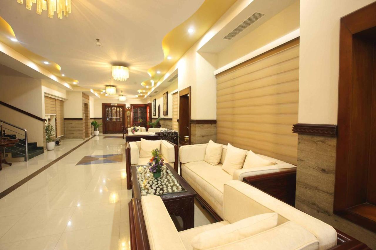 Ambalakkara Regency Kottārakara Exterior photo